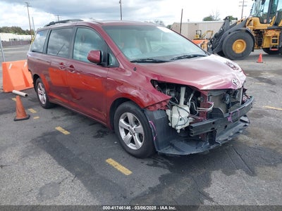 TOYOTA SIENNA 2013