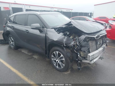 TOYOTA HIGHLANDER 2023