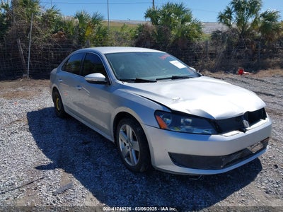 VOLKSWAGEN PASSAT 2012