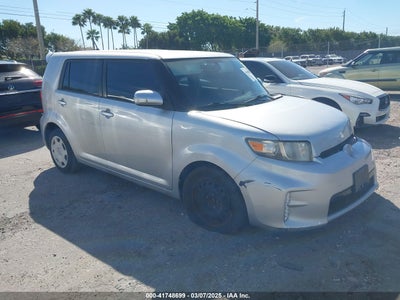 SCION XB 2013