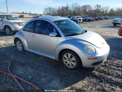VOLKSWAGEN NEW BEETLE 2008