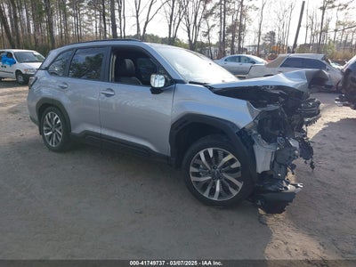 SUBARU FORESTER 2025