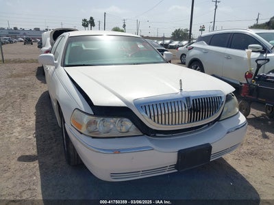LINCOLN TOWN CAR 2003