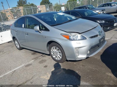 TOYOTA PRIUS PLUG-IN 2012