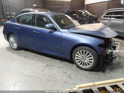 ALFA ROMEO GIULIA 2023