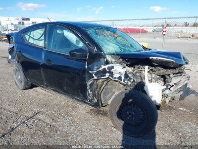 NISSAN VERSA 2016