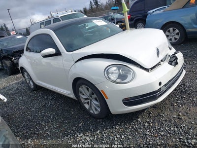 VOLKSWAGEN BEETLE 2013