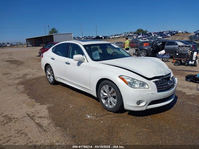 INFINITI M37 2011