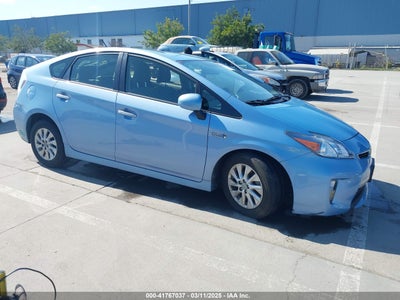 TOYOTA PRIUS PLUG-IN 2014