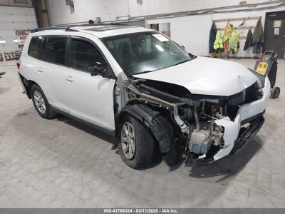 TOYOTA HIGHLANDER 2013