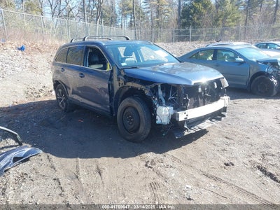 TOYOTA HIGHLANDER 2016