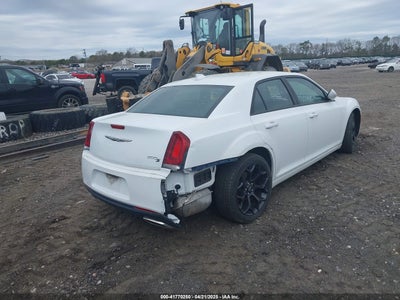 CHRYSLER 300 2019