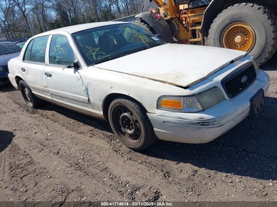 FORD CROWN VICTORIA 2010