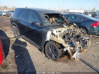 NISSAN PATHFINDER 2023