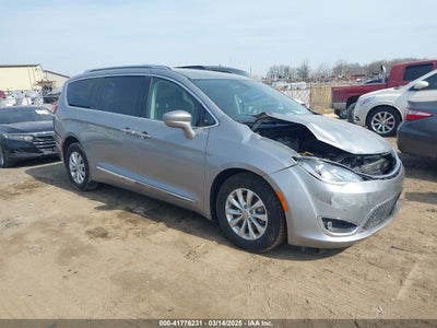 CHRYSLER PACIFICA 2018