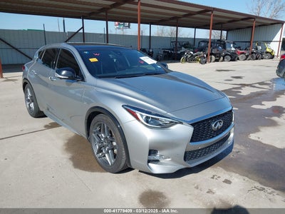 INFINITI QX30 2017