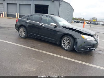 CHRYSLER 200 2013