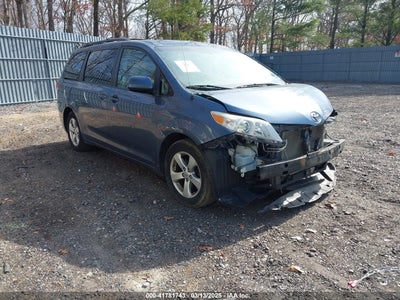 TOYOTA SIENNA 2014
