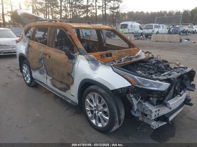 TOYOTA HIGHLANDER 2023