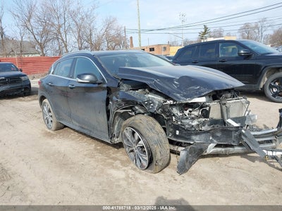 INFINITI QX30 2017