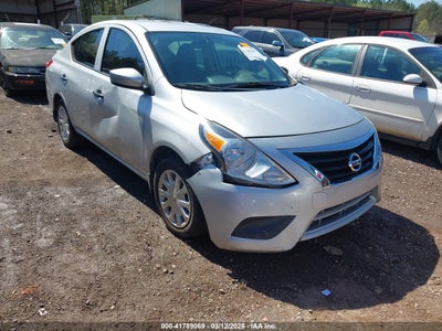 NISSAN VERSA 2017