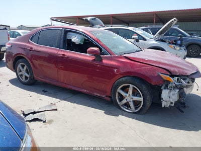 TOYOTA CAMRY 2018