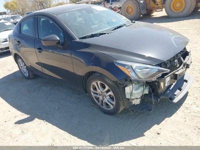 TOYOTA YARIS IA 2017