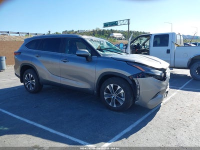 TOYOTA HIGHLANDER HYBRID 2025
