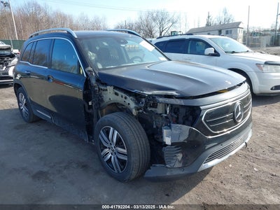 MERCEDES-BENZ EQB 300 SUV 2022