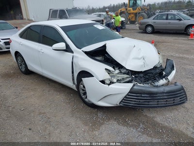TOYOTA CAMRY 2016
