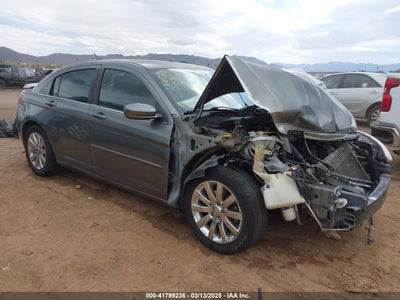 CHRYSLER 200 2013