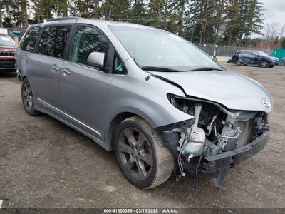 TOYOTA SIENNA 2013