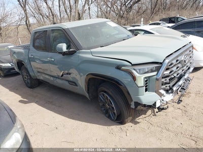 TOYOTA TUNDRA 2024