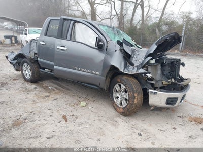 NISSAN TITAN 2019