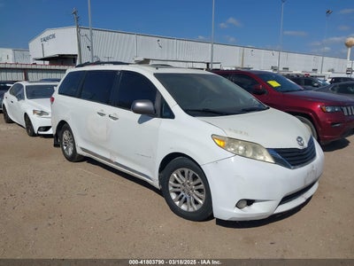 TOYOTA SIENNA 2012