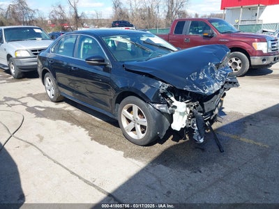 VOLKSWAGEN PASSAT 2012