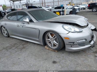 PORSCHE PANAMERA 2011