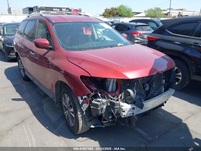 NISSAN PATHFINDER 2017