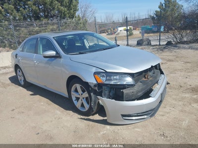 VOLKSWAGEN PASSAT 2013