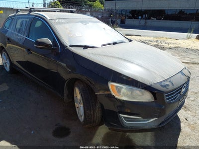 VOLVO V60 2015