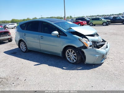 TOYOTA PRIUS V 2013