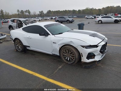 FORD MUSTANG 2024