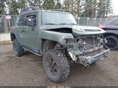 TOYOTA FJ CRUISER 2011