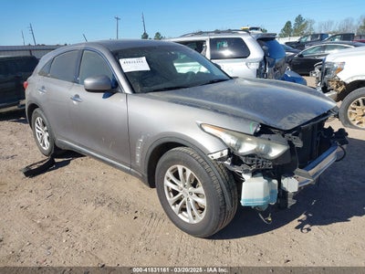 INFINITI FX35 2011