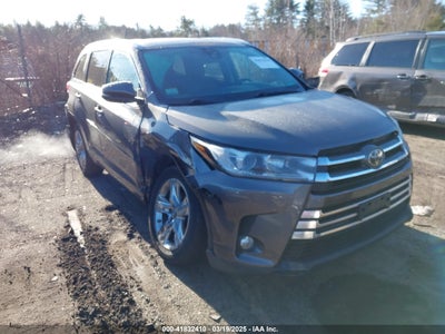TOYOTA HIGHLANDER 2017