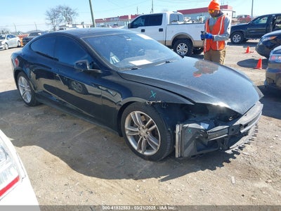 TESLA MODEL S 2015