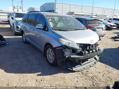 TOYOTA SIENNA 2014