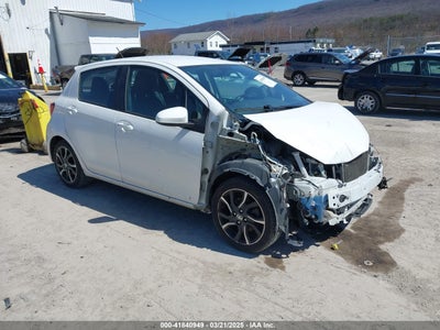 TOYOTA YARIS 2015