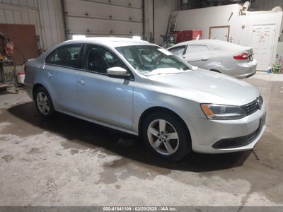 VOLKSWAGEN JETTA 2011
