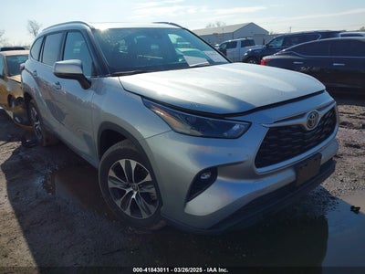 TOYOTA HIGHLANDER 2023